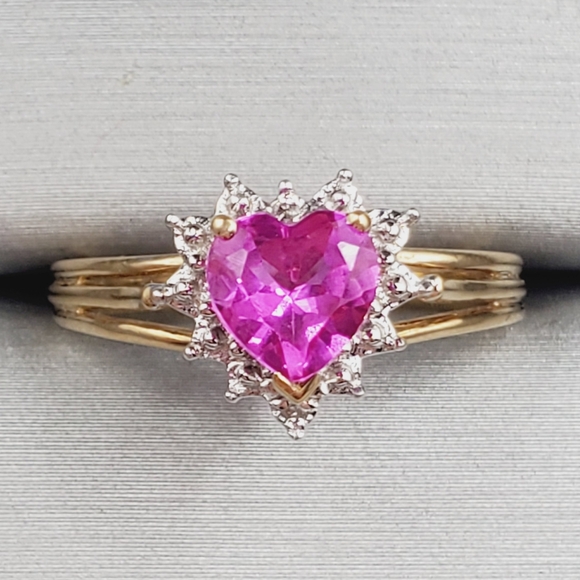 10k Yellow Gold Pink Topaz Heart Ring